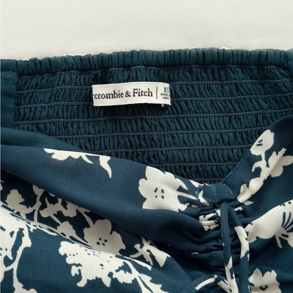 ABERCROMBIE & FITCH Green Floral Peasant Blouse XS - brand new never worn - Picture 6 of 8